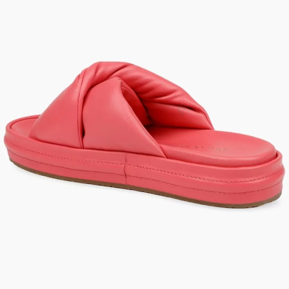 Dee Ocleppo Milan Leather Slides. Sz 7.5 NiB‎